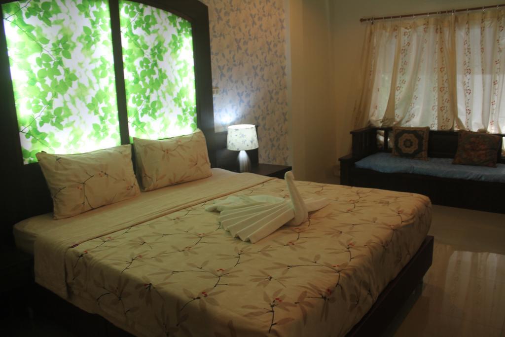 Huen Chan Thip Chiang Rai Exteriör bild